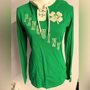 Pittsburgh Penguins NHL Women’s Long Sleeve Pullover Top, Large, Green/Cream